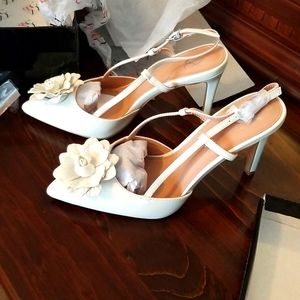 White Heeled Sandals Sz 9 NWT